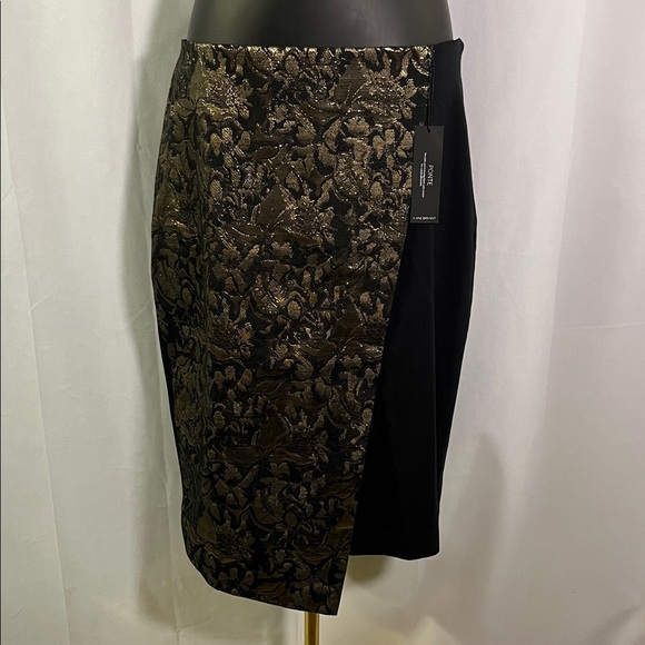 Lane Bryant Dresses & Skirts - NWT Lane Bryant Black & Metallic Gold Jacquard Floral Ponte Knit Faux Wrap Skirt